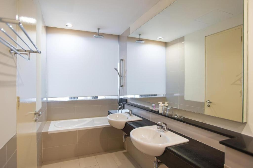 Ss Suites Swiss Garden Residences Куала Лумпур Екстериор снимка